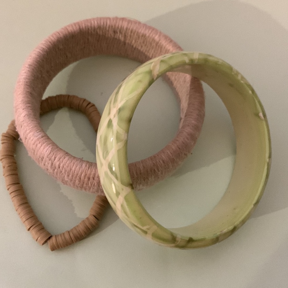 Three bracelets - Picture 4 of 5